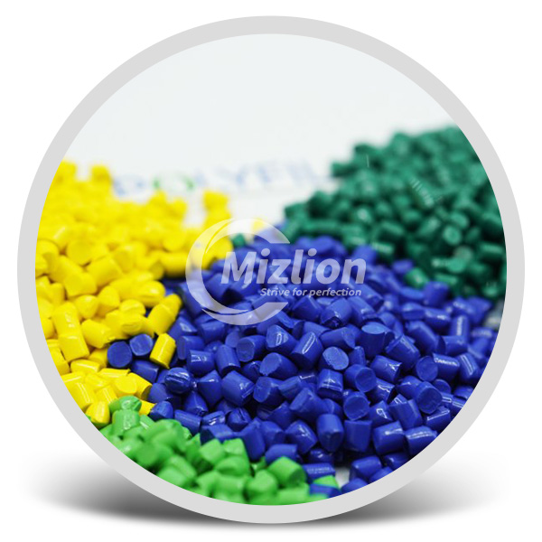 Ultra-high modulus polyethylene fiber masterbatch